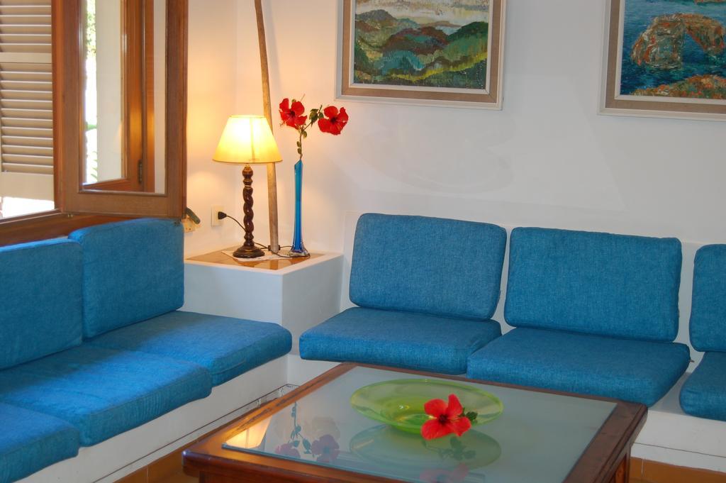 Private Villas Puerto Pollensa For Family Groups, Private Mountain Ideal For Runners, Trailers, Hikers, It Is Approximately 3 Minute Walk From The Beach Port de Pollença Quarto foto
